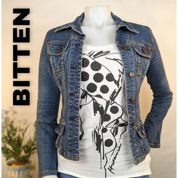 Bitten by Sarah Jessica Parker Jackets & Blazers - Bitten Sarah Jessica Parker Structured Cotton Jean Jacket Size Small Medium